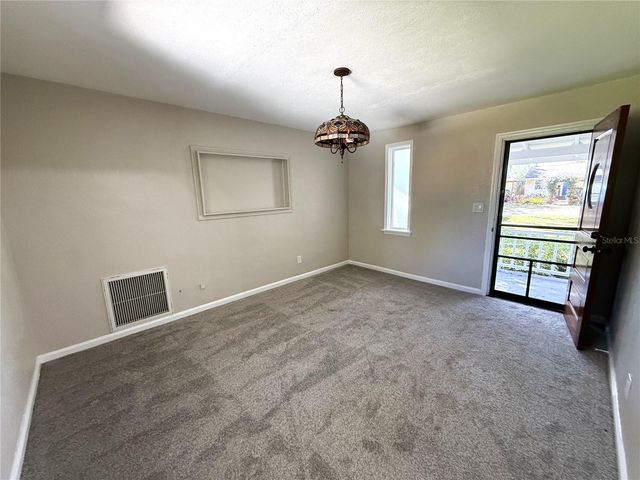 6923 DARTMOUTH AVENUE N, St Petersburg, FL 33710