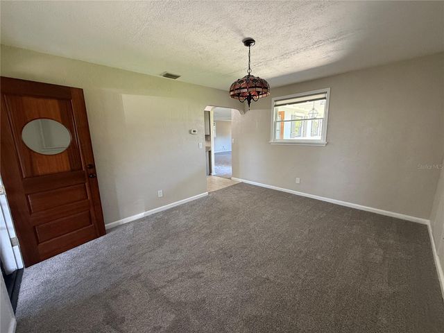 6923 DARTMOUTH AVENUE N, St Petersburg, FL 33710