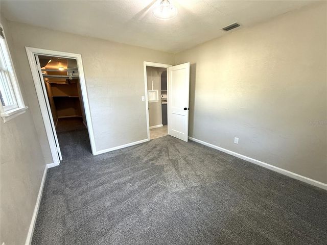 6923 DARTMOUTH AVENUE N, St Petersburg, FL 33710