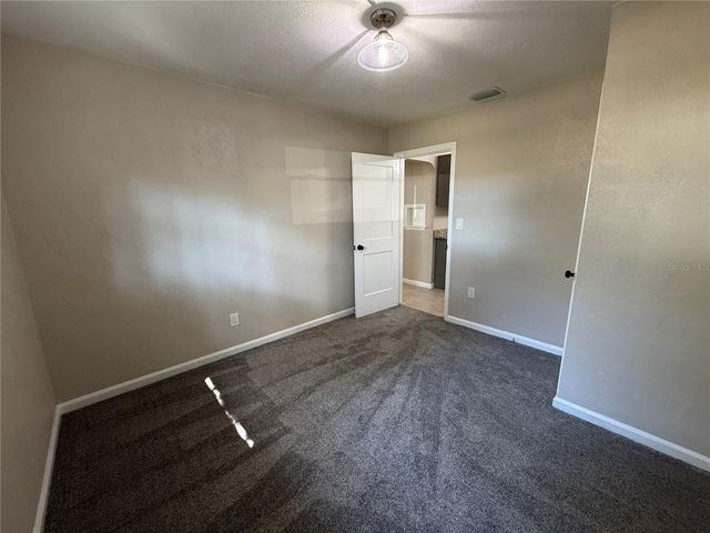 6923 DARTMOUTH AVENUE N, St Petersburg, FL 33710