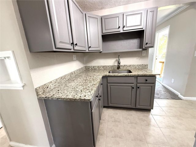 6923 DARTMOUTH AVENUE N, St Petersburg, FL 33710