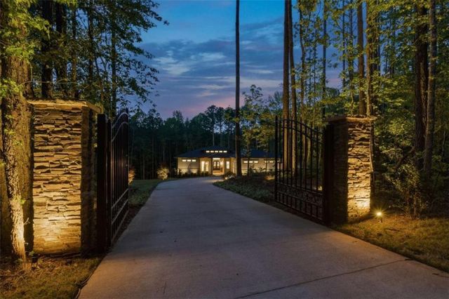 249 Mabry Parkway, Whitesburg, GA 30185