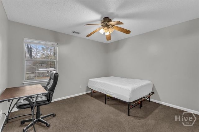 138 Penn Station, Savannah, GA 31410