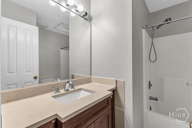 138 Penn Station, Savannah, GA 31410