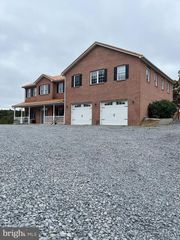 373 WHISSEN, Berkeley Springs, WV 25411