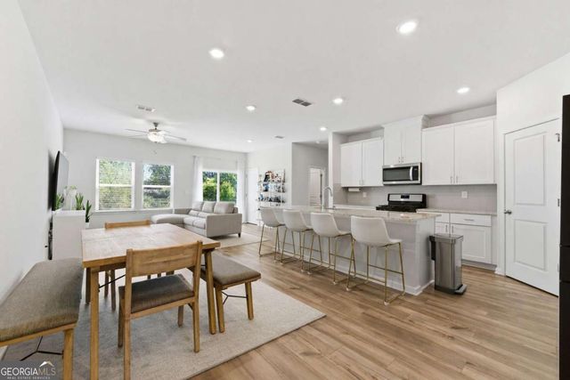 1665 Villageside Court, Lawrenceville, GA 30043