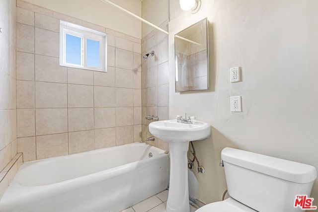 512 N Alexandria Avenue, Los Angeles, CA 90004