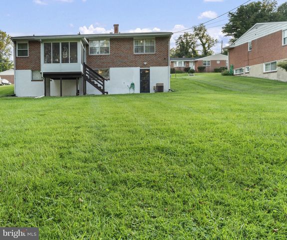 8210 STREAMWOOD DR, Baltimore, MD 21208