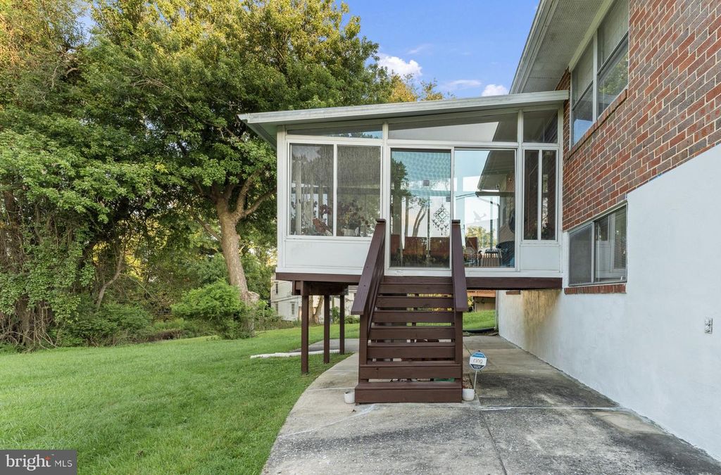 Image 26 of property listing at 8210 STREAMWOOD DR, Baltimore, MD 21208