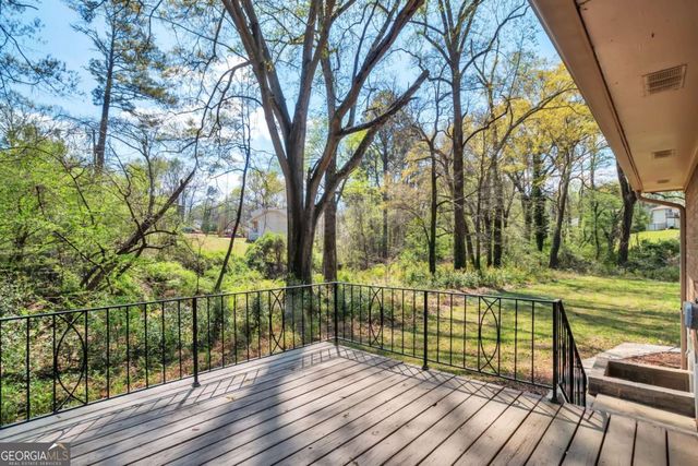 2912 Knollview Drive, Decatur, GA 30034