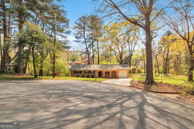 2912 Knollview Drive, Decatur, GA 30034