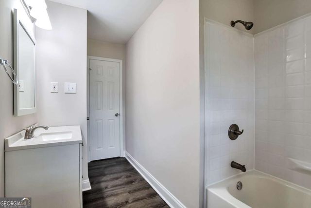 2912 Knollview Drive, Decatur, GA 30034