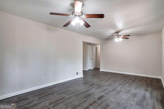 2912 Knollview Drive, Decatur, GA 30034