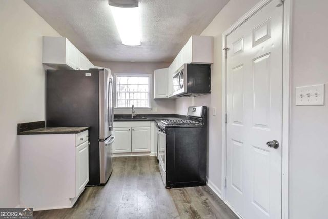 2912 Knollview Drive, Decatur, GA 30034