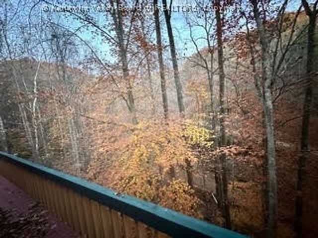 148 Timbercrest Drive, Charleston, WV 25311