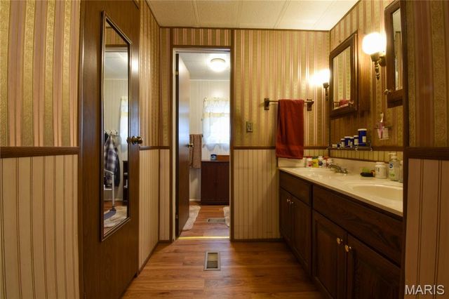 112 E 6th Street, Staunton, IL 62088