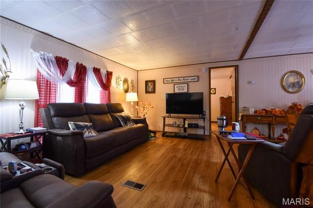 112 E 6th Street, Staunton, IL 62088