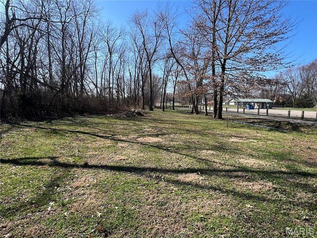 112 E 6th Street, Staunton, IL 62088