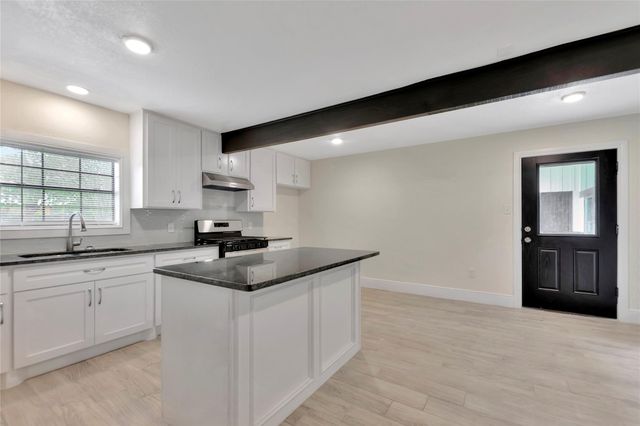 9010 Freeland Street, Houston, TX 77075