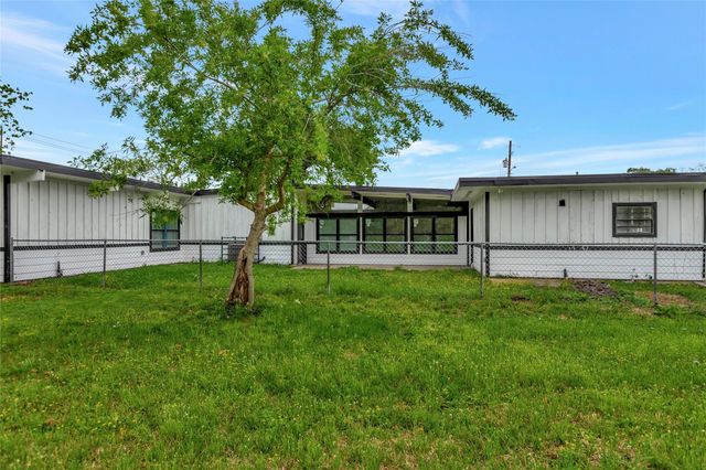 9010 Freeland Street, Houston, TX 77075