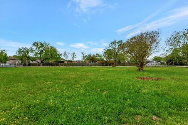 9010 Freeland Street, Houston, TX 77075