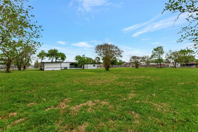 9010 Freeland Street, Houston, TX 77075