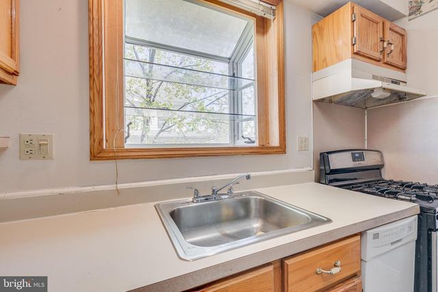 427 BUTTONWOOD ST, Delanco, NJ 08075