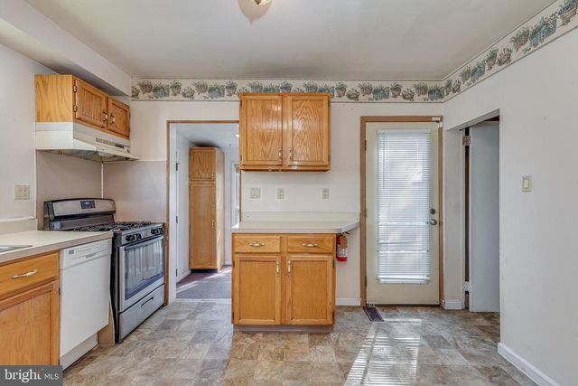 427 BUTTONWOOD ST, Delanco, NJ 08075