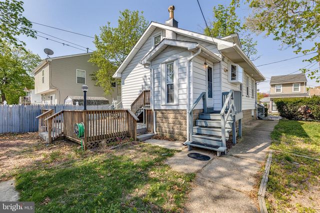 427 BUTTONWOOD ST, Delanco, NJ 08075