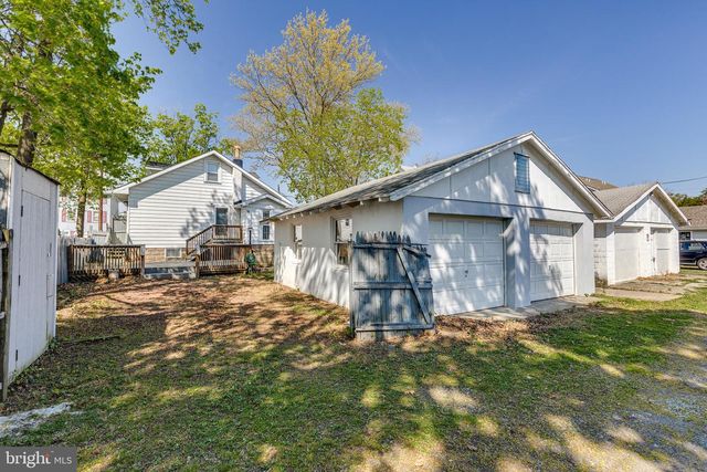 427 BUTTONWOOD ST, Delanco, NJ 08075