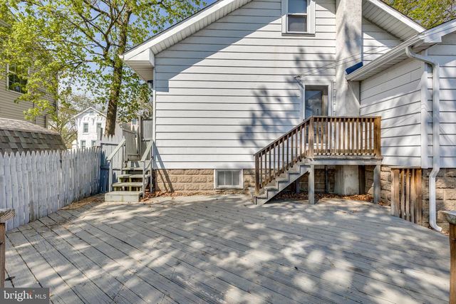 427 BUTTONWOOD ST, Delanco, NJ 08075