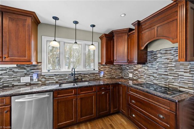 511 Canterwood Drive, Mebane, NC 27302