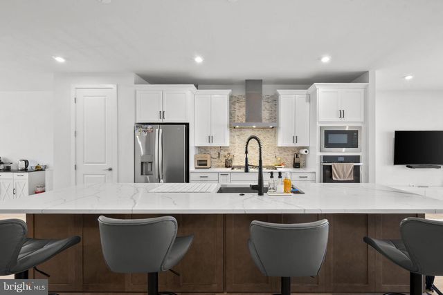 23055 BLUE EAGLE TER, Brambleton, VA 20148