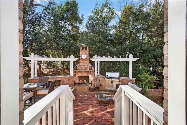 1136 Bellewood Square, Dunwoody, GA 30338