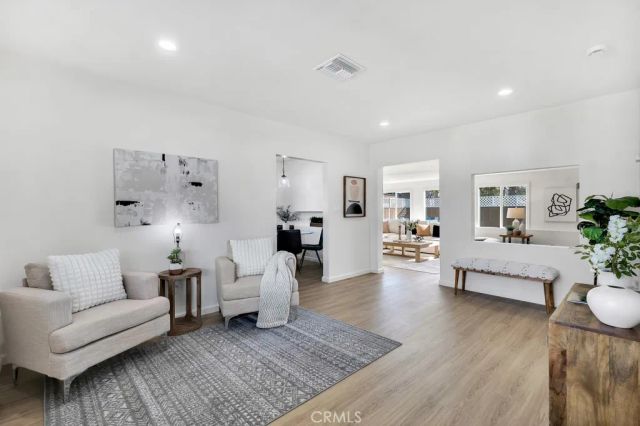 17452 Cantlay Street, Lake Balboa, CA 91406