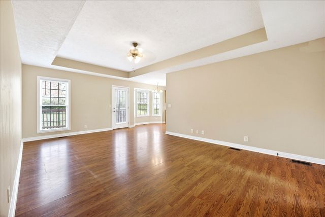 400 Melinda Dr, Clarksville, TN 37042