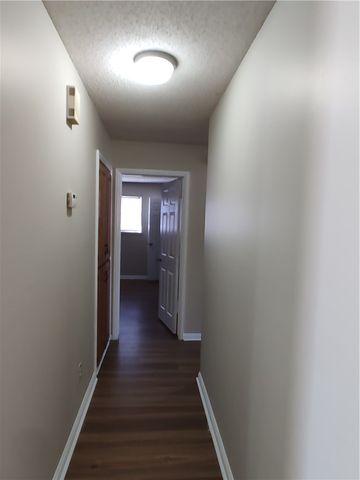 218 Fox Run Place A, Lowell, AR 72745