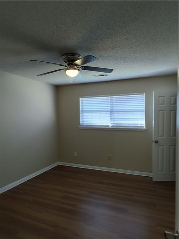 218 Fox Run Place A, Lowell, AR 72745