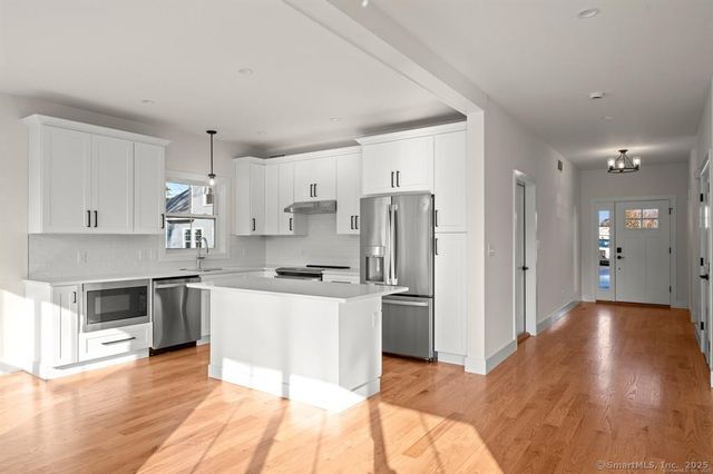 12 Fieldstone Court 12, Bethel, CT 06801