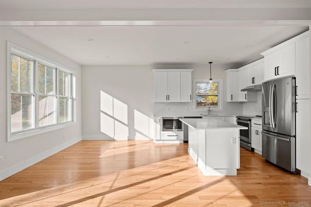 12 Fieldstone Court 12, Bethel, CT 06801