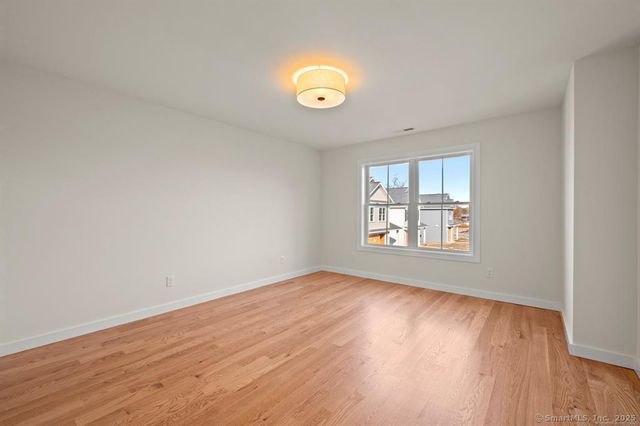 12 Fieldstone Court 12, Bethel, CT 06801