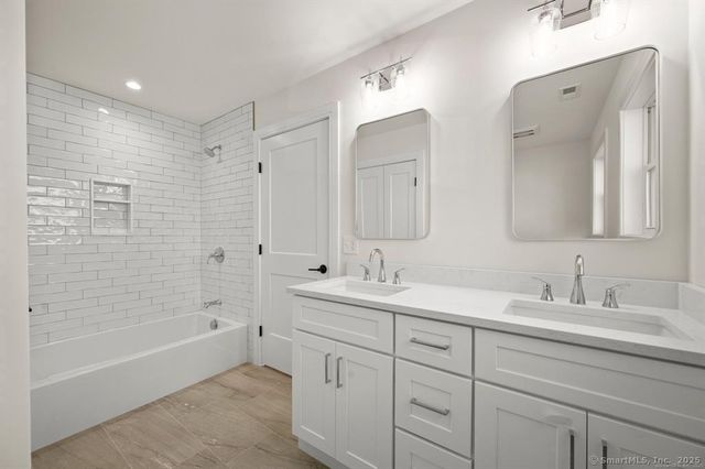 12 Fieldstone Court 12, Bethel, CT 06801