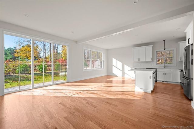 12 Fieldstone Court 12, Bethel, CT 06801