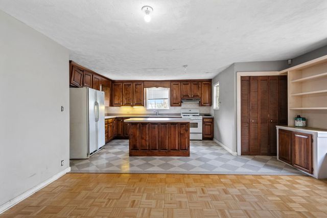 10 Laminack Circle, Lafayette, GA 30728