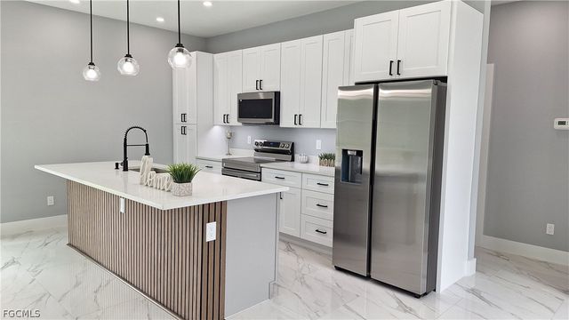 3205 34th ST W, Lehigh Acres, FL 33971