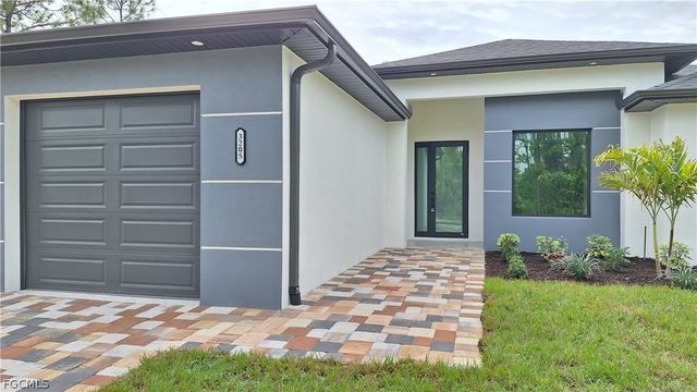 3205 34th ST W, Lehigh Acres, FL 33971