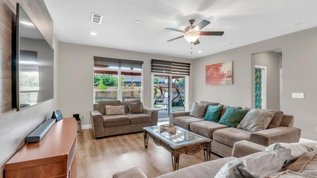256 Gina Street, Manteca, CA 95337