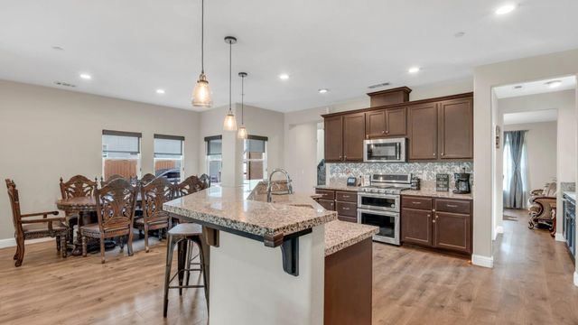 256 Gina Street, Manteca, CA 95337