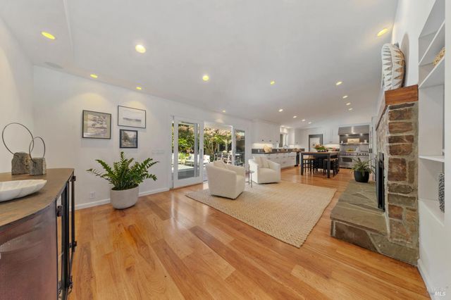 60 Green Valley Ct, San Anselmo, CA 94960