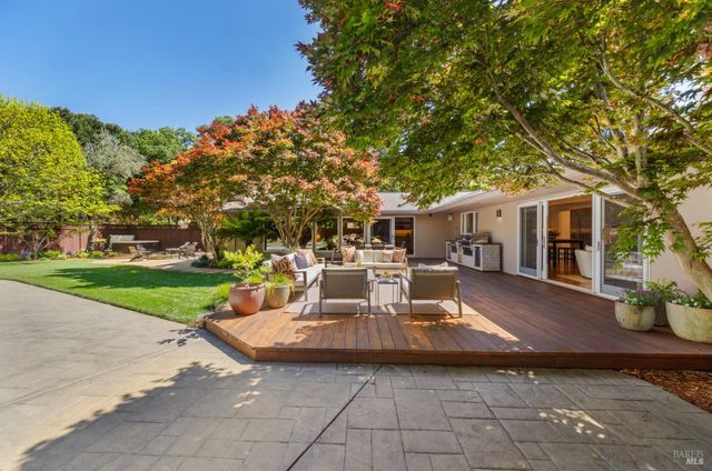 60 Green Valley Ct, San Anselmo, CA 94960